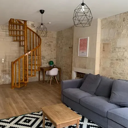 Duplex 4 Pieces 110m2 Hyper Centre Apartment